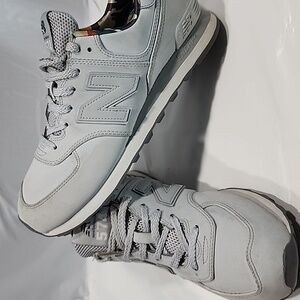 New Balance Light Gray Men's Sneakers